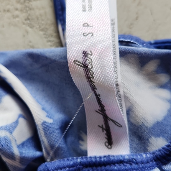 out from under NWOT - Picture 8 of 8